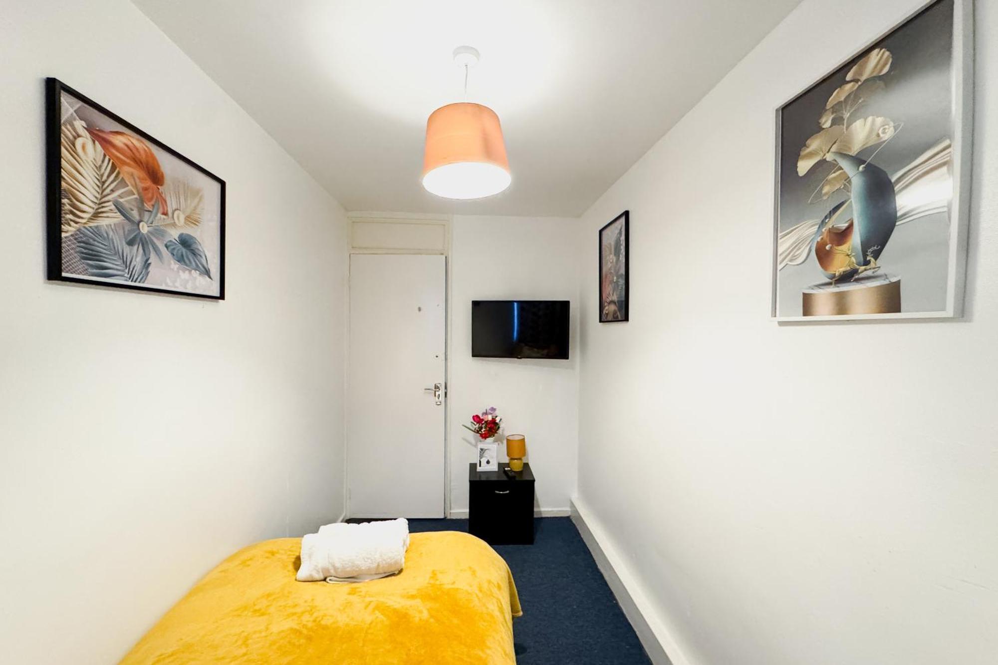 Camberwell Love hotel *